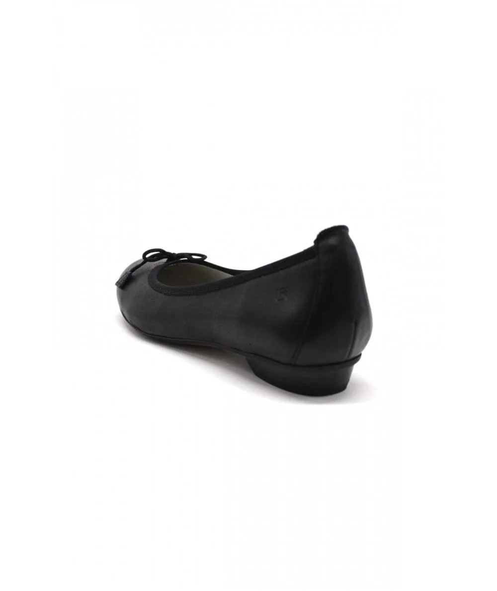 Dorking Women's Teli Ballet Flats- Negro