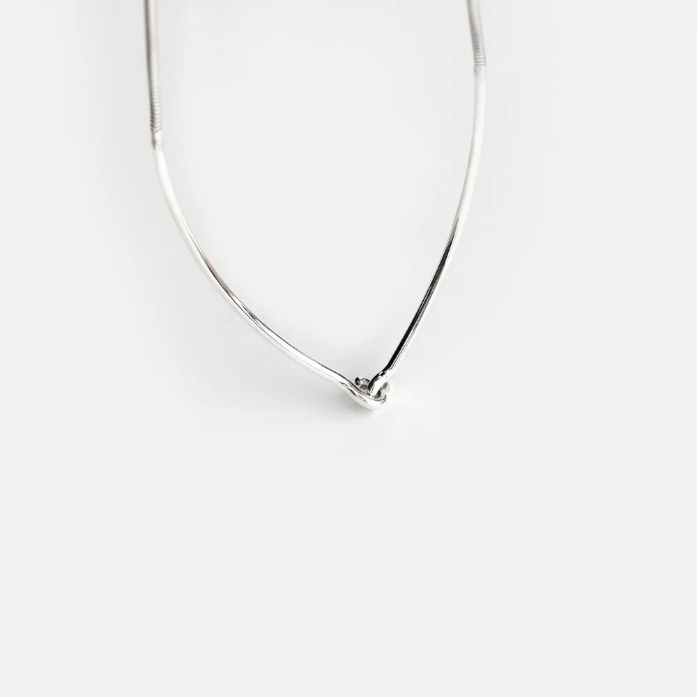 HOOK & EYE NECKLACE