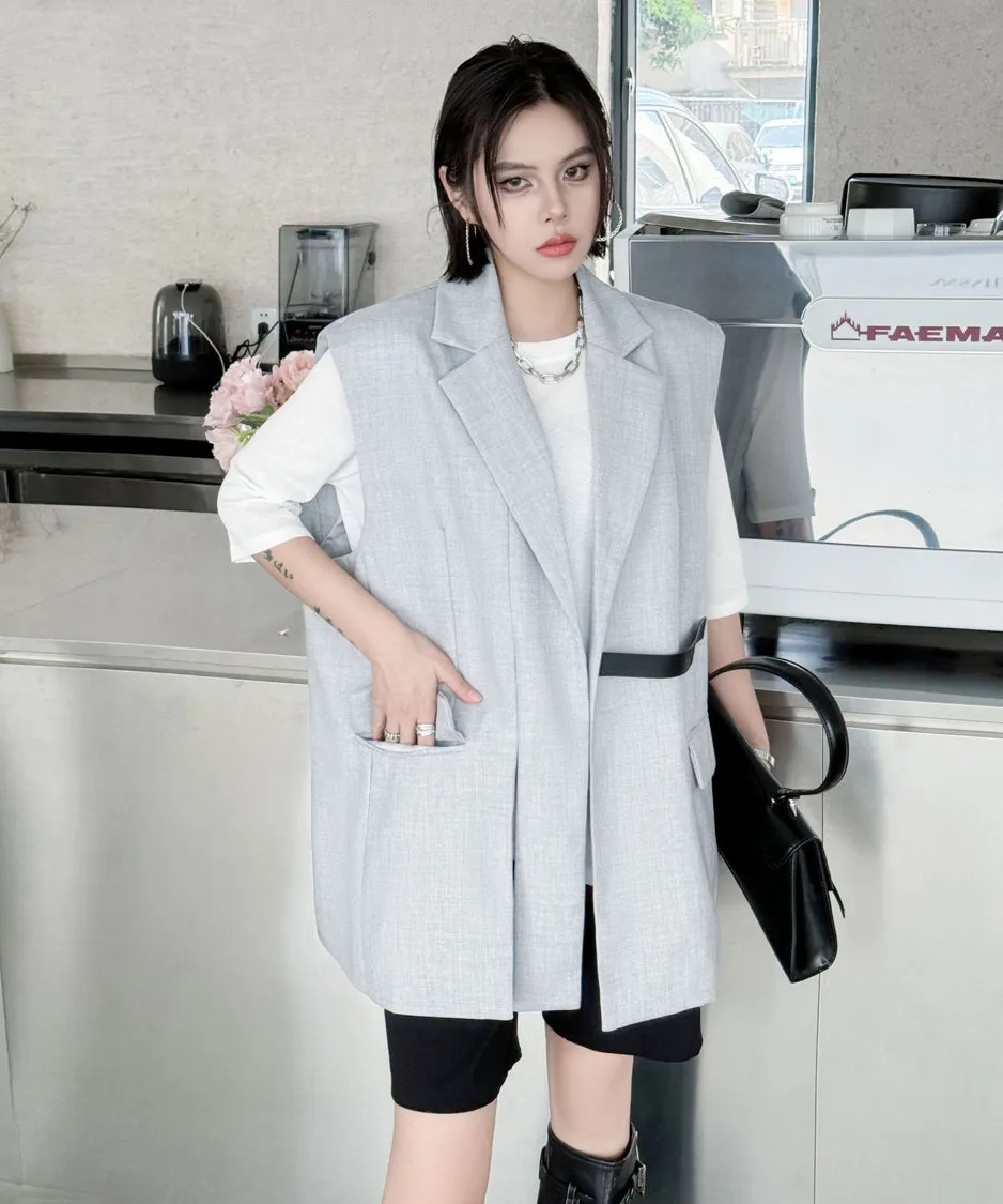 Minimal Structure Vest