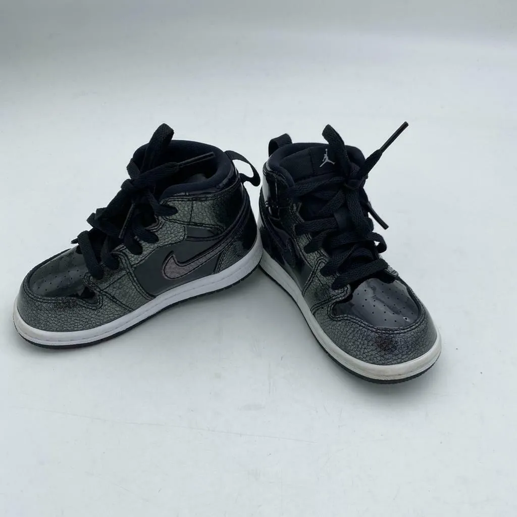 Nike Air Jordan 1 Retro Mid Black 705304-017 Size 7c