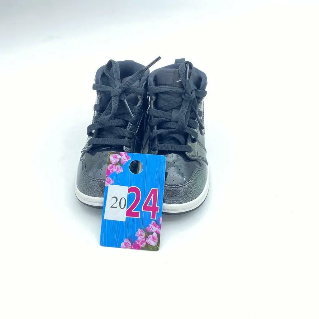 Nike Air Jordan 1 Retro Mid Black 705304-017 Size 7c