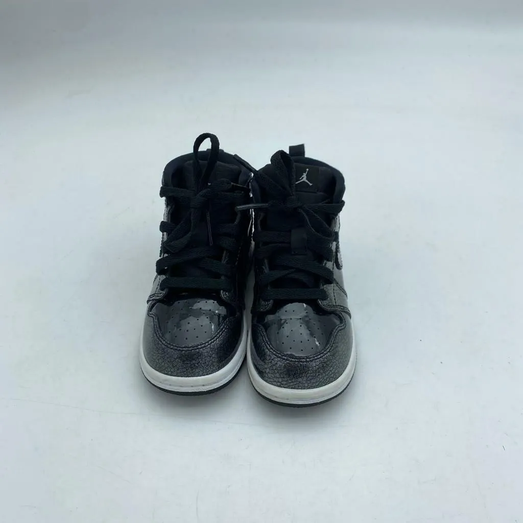 Nike Air Jordan 1 Retro Mid Black 705304-017 Size 7c